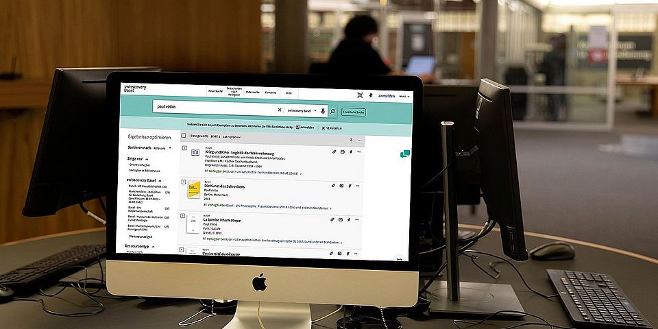 Bibliothekskatalog auf Computer