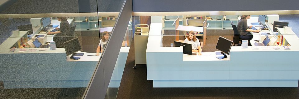 University Business and Economics Library, reception desk
