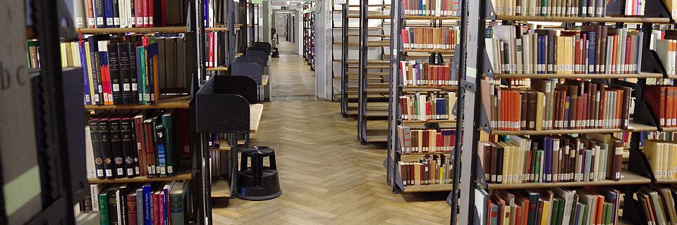 UB Hauptbibliothek Freihandmagazin 1