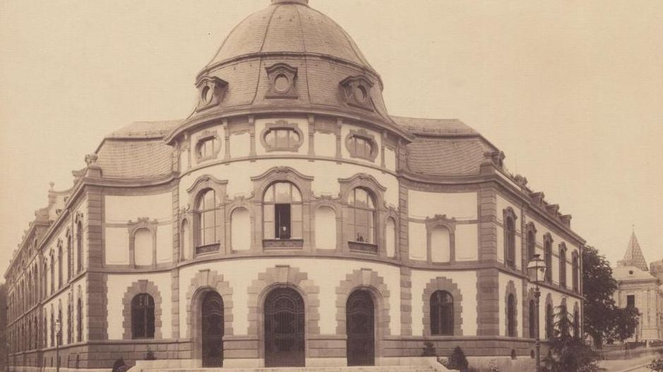 La Roche-Bau